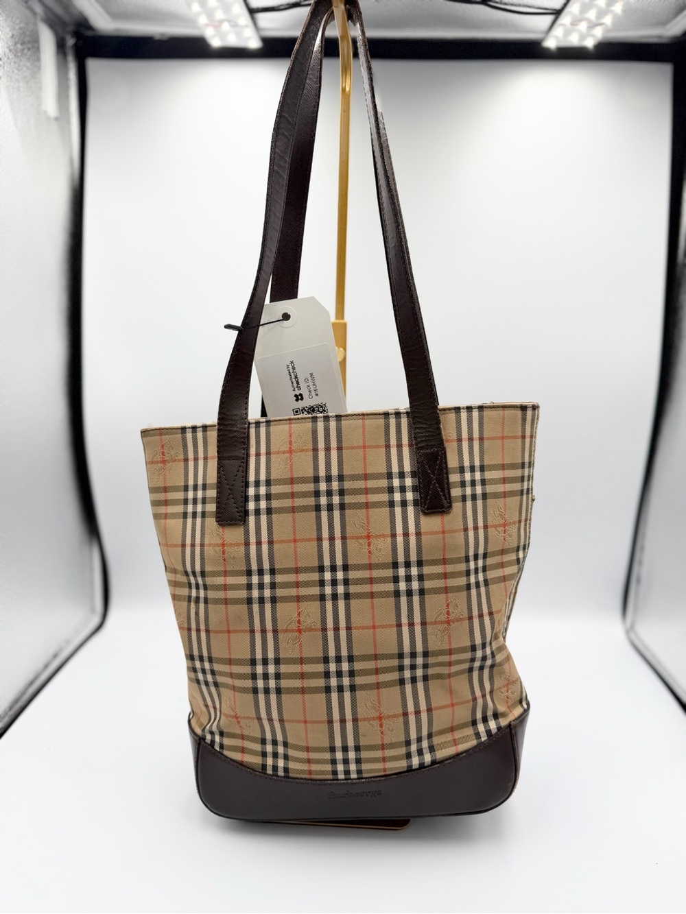 Pre-Owned Burberry Beige Plaid Tote with Brown Leather Trim with COA
